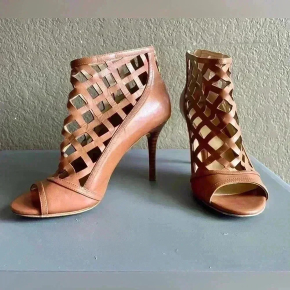 Michael Michael Kors Yvonne Tan Leather Cut Out Rear Zip Open Toe Stiletto 8M - Picture 4 of 10